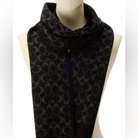 Coach Scarf - Picture 3 of 5